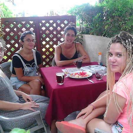 Hostel Julieta Rivas Bagian luar foto