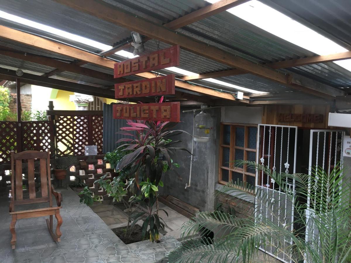 Hostel Julieta Rivas Bagian luar foto