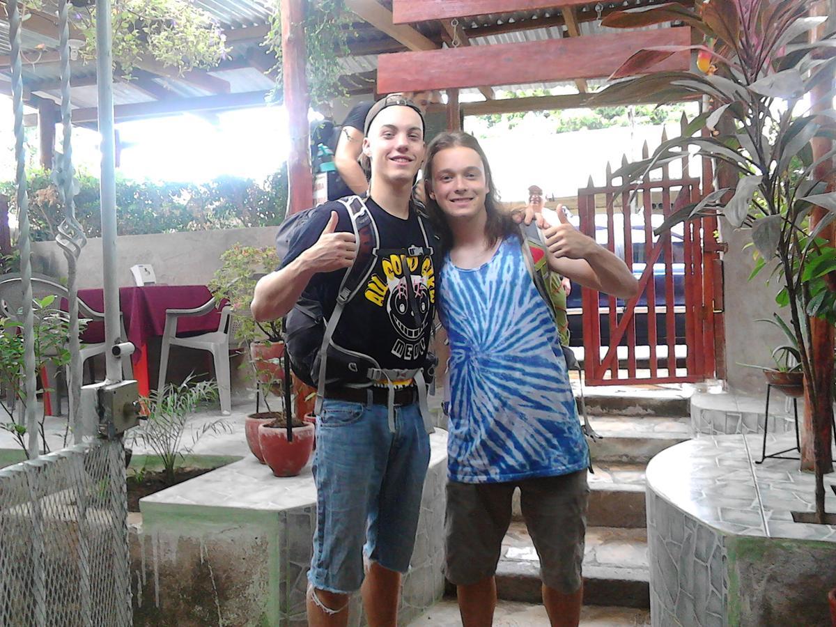 Hostel Julieta Rivas Bagian luar foto